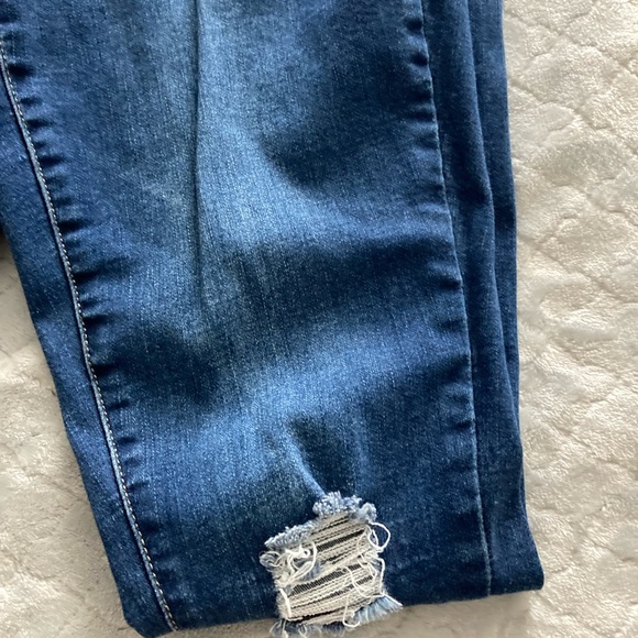 Ladies Jeans - Picture 4 of 10